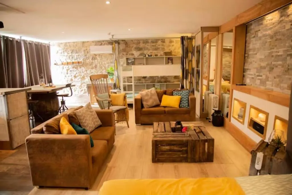 Holiday home Le Bonheur En Beaujolais - Pour 26 Personnes Villa Saint-Didier-sur-Beaujeu